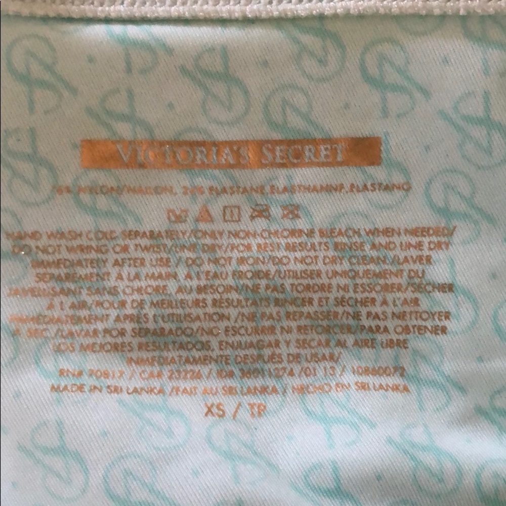 Victoria  Secret Bikini - Picture 5 of 7